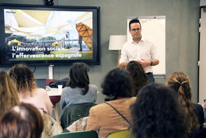 Victor Meseguer Sanchez, directeur général adjoint de la coopérative Abacus, a animé la master-class sur l'Espagne.